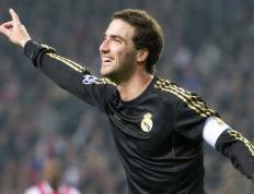 包含明晨CBA常规赛焦点战！巴黎圣日耳曼迎战洛杉矶湖人，小胜或上演的词条